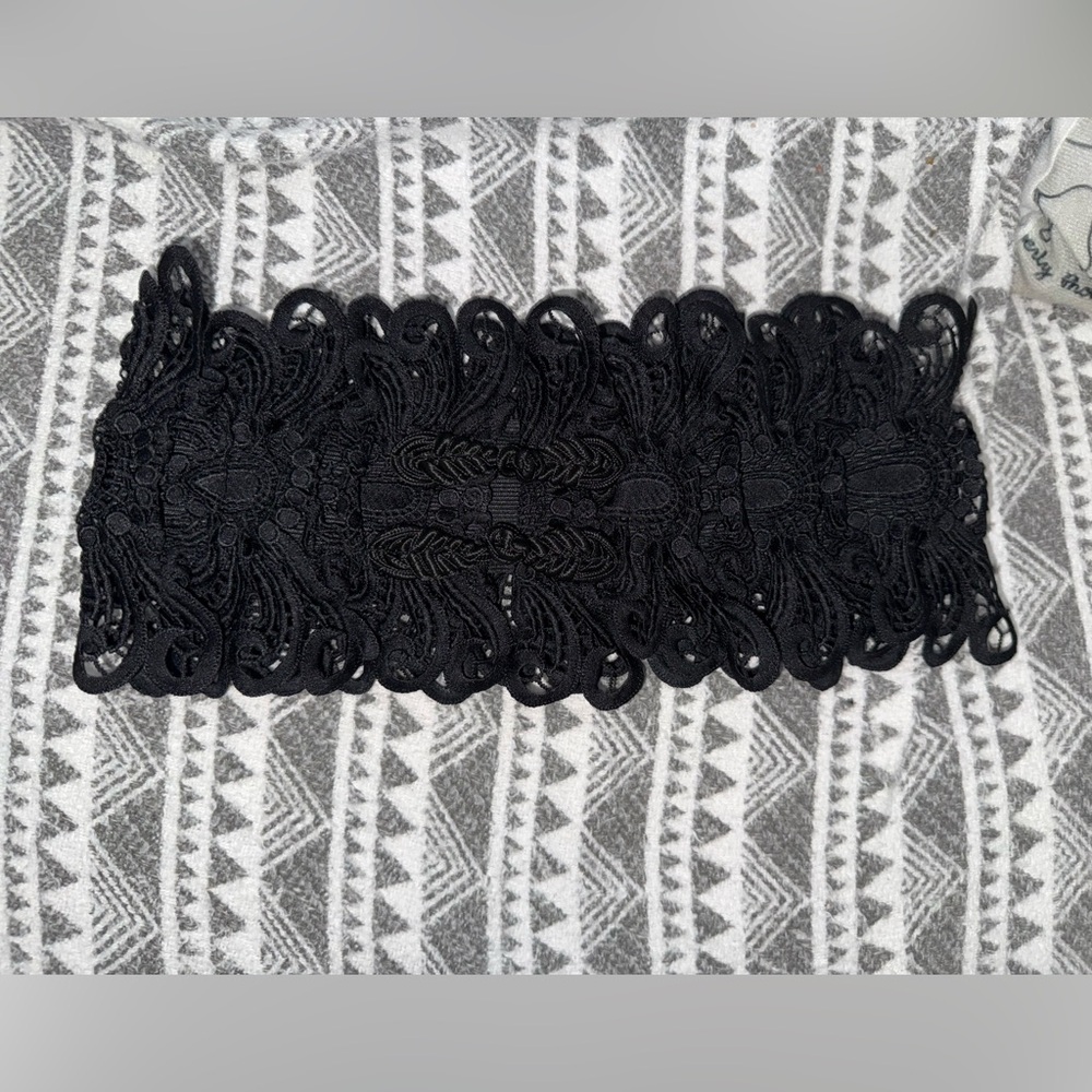Black Lace Waist Stretch Belt